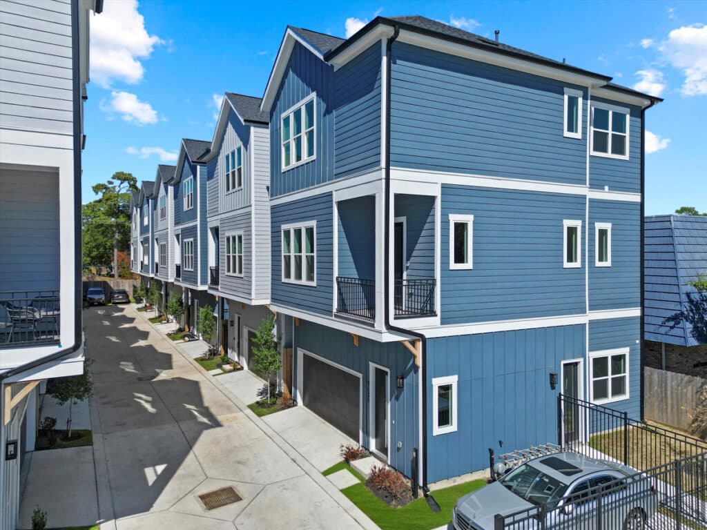 Fisher Street Place — modern townhomes in Independence Heights, Houston